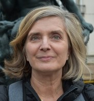Dr. Monika Naus